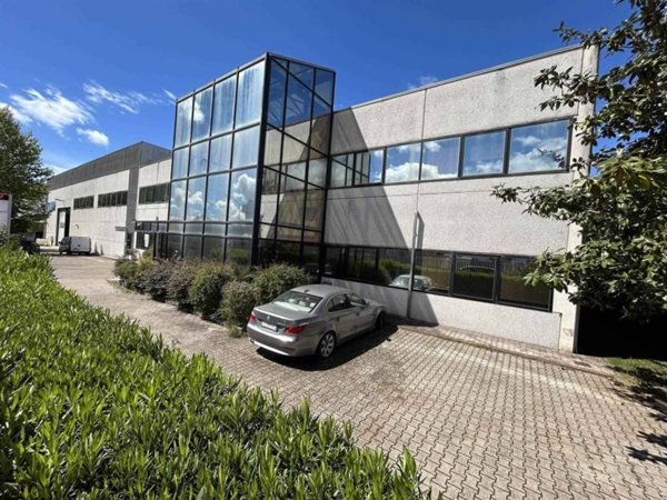 locale commerciale in vendita a Rosignano Marittimo in zona Rosignano Solvay