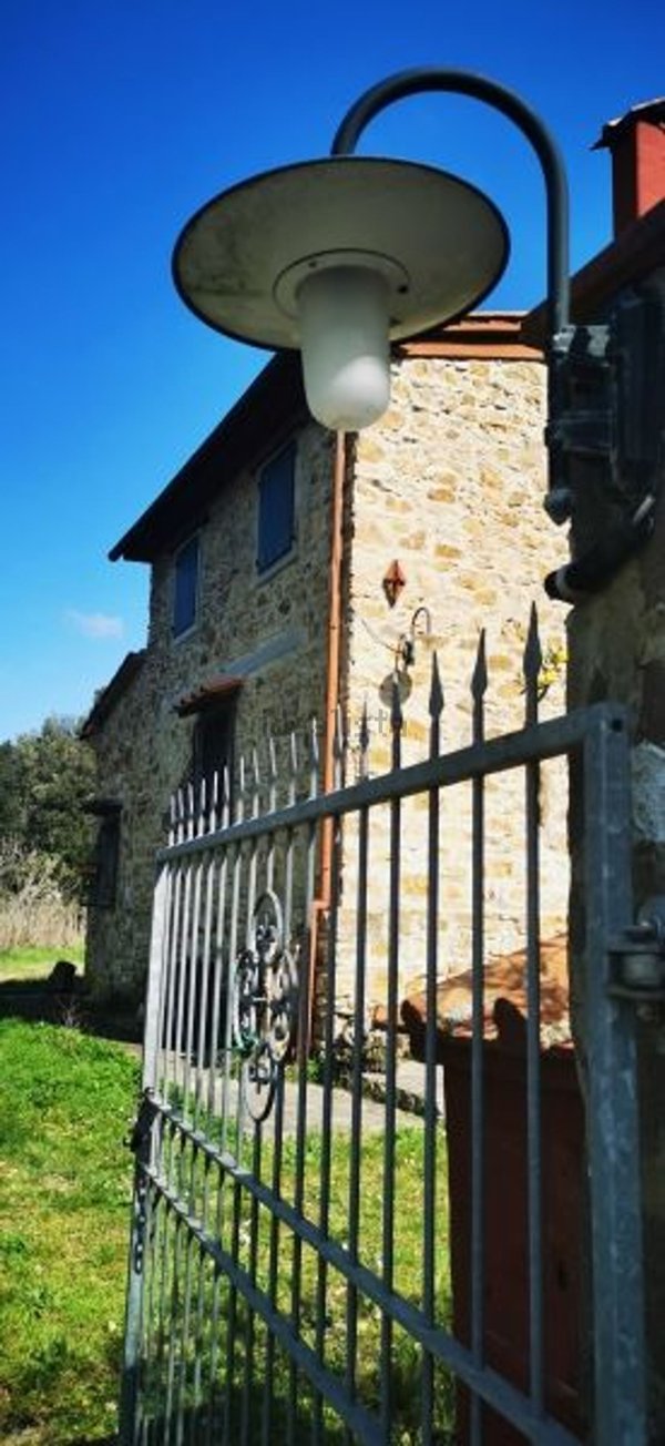casa indipendente in vendita a Rosignano Marittimo