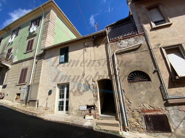 casa indipendente a Rosignano Marittimo in zona Castelnuovo della Misericordia