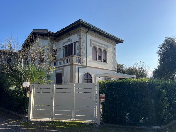 appartamento in vendita a Rosignano Marittimo in zona Castiglioncello