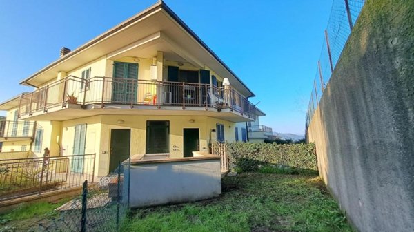 appartamento in vendita a Rosignano Marittimo in zona Nibbiaia