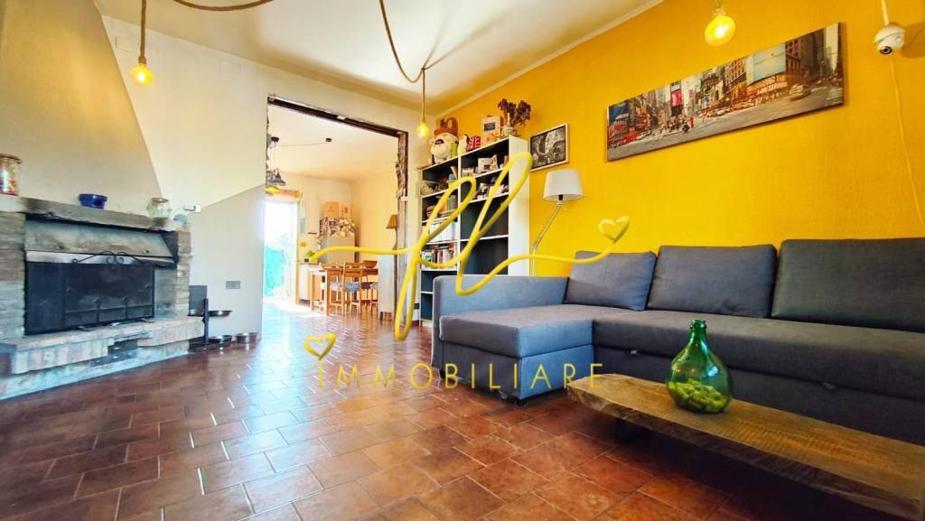 casa indipendente in vendita a Rosignano Marittimo in zona Rosignano Solvay