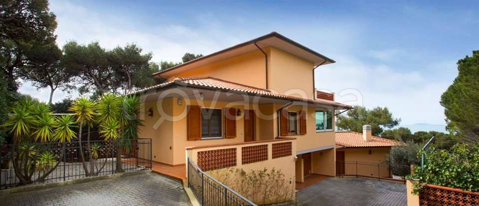 casa indipendente in vendita a Rosignano Marittimo in zona Castiglioncello