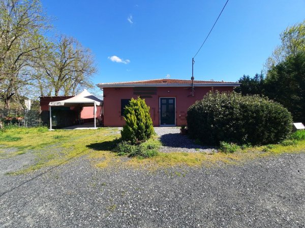 casa indipendente in vendita a Rosignano Marittimo