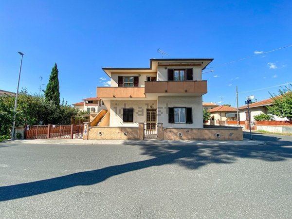 appartamento in vendita a Rosignano Marittimo in zona Rosignano Solvay