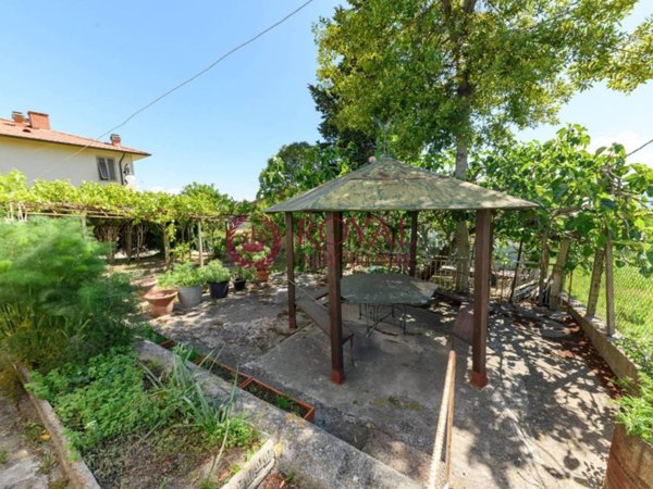 casa indipendente in vendita a Rosignano Marittimo in zona Vada