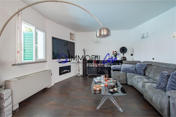 casa indipendente in vendita a Rosignano Marittimo
