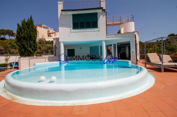 casa indipendente in vendita a Rosignano Marittimo