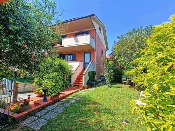 casa indipendente in vendita a Rosignano Marittimo in zona Rosignano Solvay