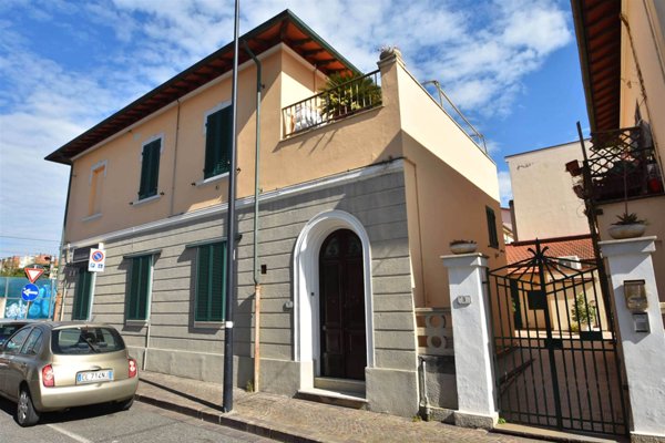 appartamento in vendita a Rosignano Marittimo in zona Rosignano Solvay