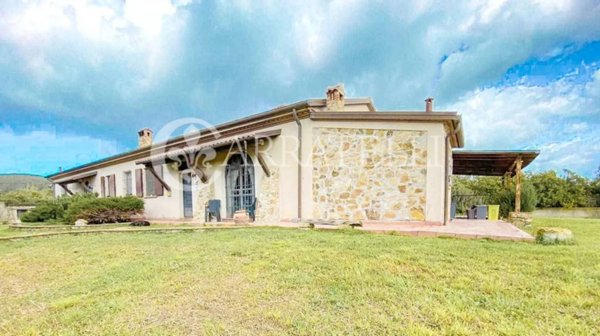 casa indipendente in vendita a Rosignano Marittimo in zona Castiglioncello