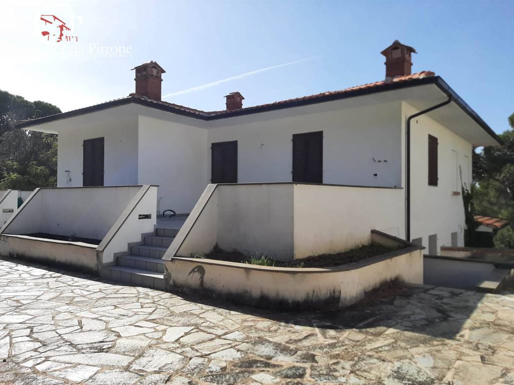 appartamento in vendita a Rosignano Marittimo in zona Castiglioncello