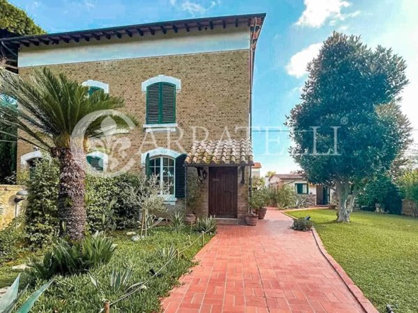 casa indipendente in vendita a Rosignano Marittimo