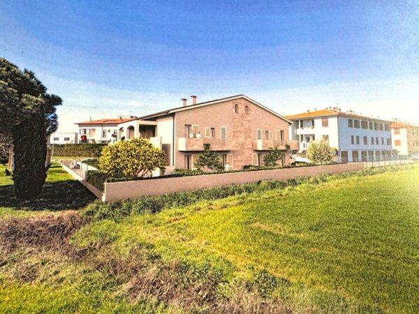 appartamento in vendita a Rosignano Marittimo in zona Vada