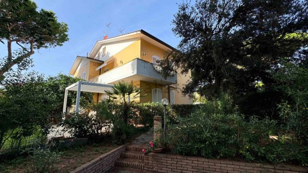 appartamento in vendita a Rosignano Marittimo in zona Castiglioncello