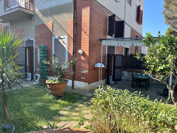appartamento in vendita a Rosignano Marittimo in zona Castiglioncello