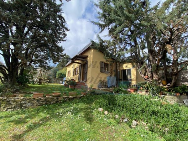 casa indipendente in vendita a Rosignano Marittimo