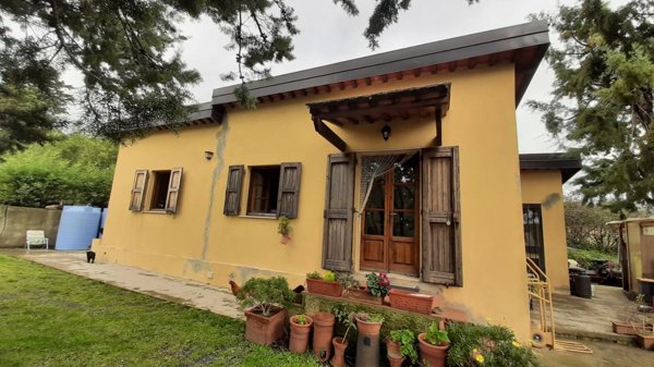 casa indipendente a Rosignano Marittimo in zona Castelnuovo della Misericordia