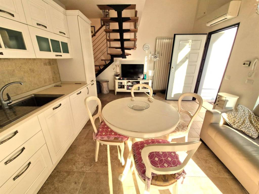 appartamento in vendita a Rosignano Marittimo in zona Castiglioncello