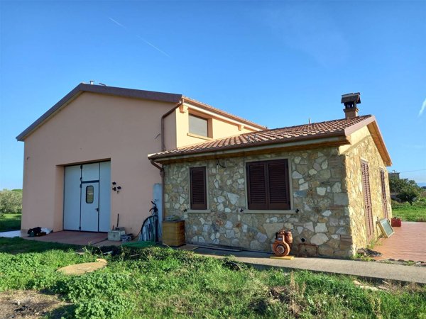 locale di sgombero in vendita a Rosignano Marittimo