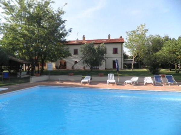 locale di sgombero in vendita a Rosignano Marittimo