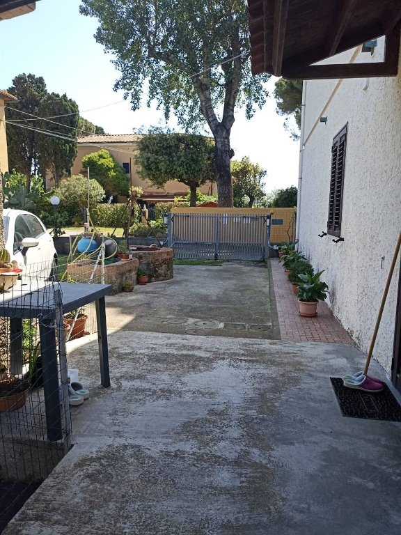 appartamento in vendita a Rosignano Marittimo in zona Vada