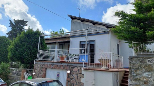 casa indipendente a Rosignano Marittimo in zona Castelnuovo della Misericordia
