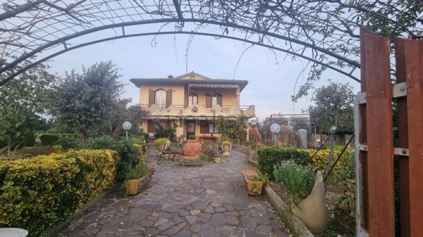 casa indipendente in vendita a Rosignano Marittimo in zona Vada