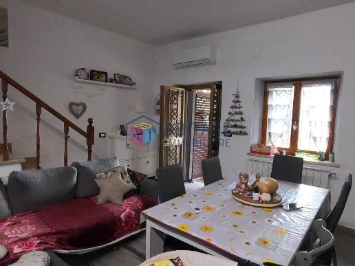 casa indipendente in vendita a Rosignano Marittimo in zona Gabbro