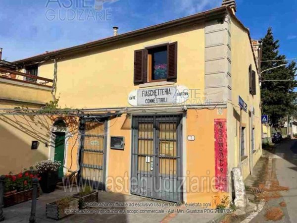 locale commerciale in vendita a Rosignano Marittimo in zona Gabbro