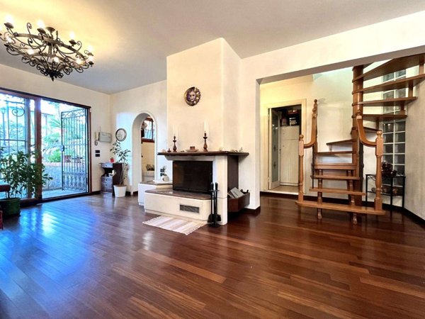 casa indipendente in vendita a Rosignano Marittimo in zona Castiglioncello