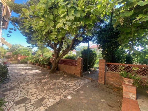 appartamento in vendita a Rosignano Marittimo in zona Rosignano Solvay