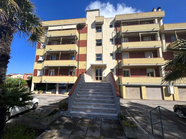 appartamento in vendita a Rosignano Marittimo in zona Rosignano Solvay