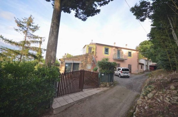 casa indipendente a Rosignano Marittimo in zona Castelnuovo della Misericordia