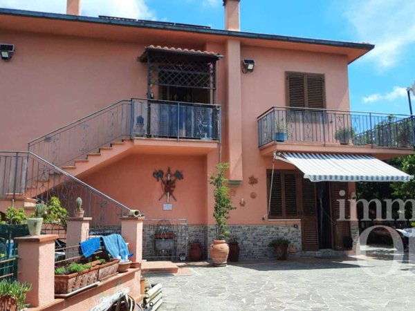 casa indipendente in vendita a Rosignano Marittimo in zona Gabbro