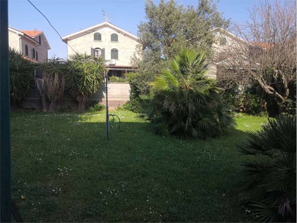 appartamento in vendita a Rosignano Marittimo in zona Rosignano Solvay