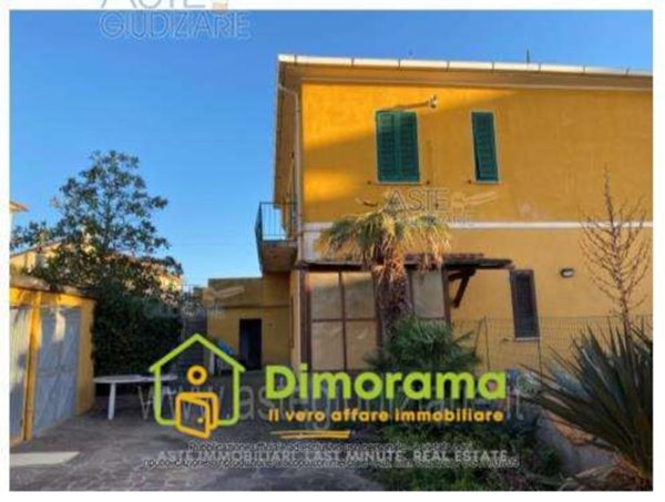 casa indipendente in vendita a Rosignano Marittimo in zona Rosignano Solvay