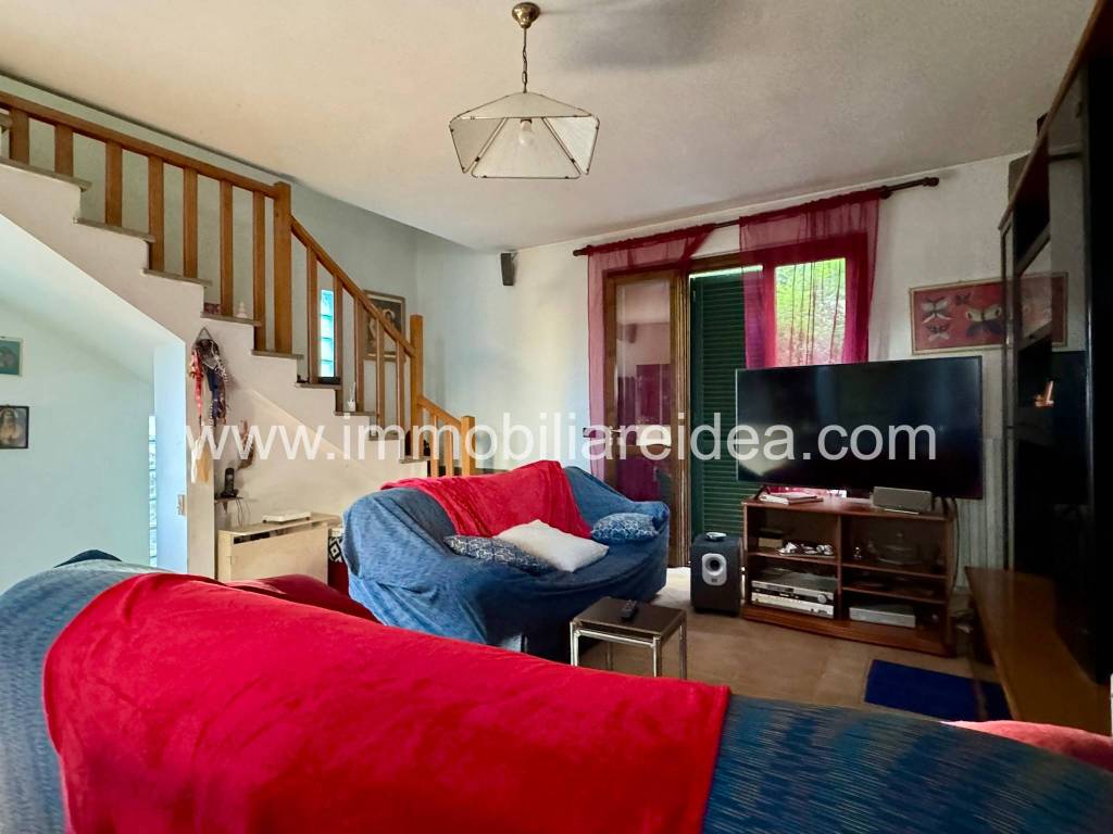 casa indipendente in vendita a Rosignano Marittimo in zona Rosignano Solvay