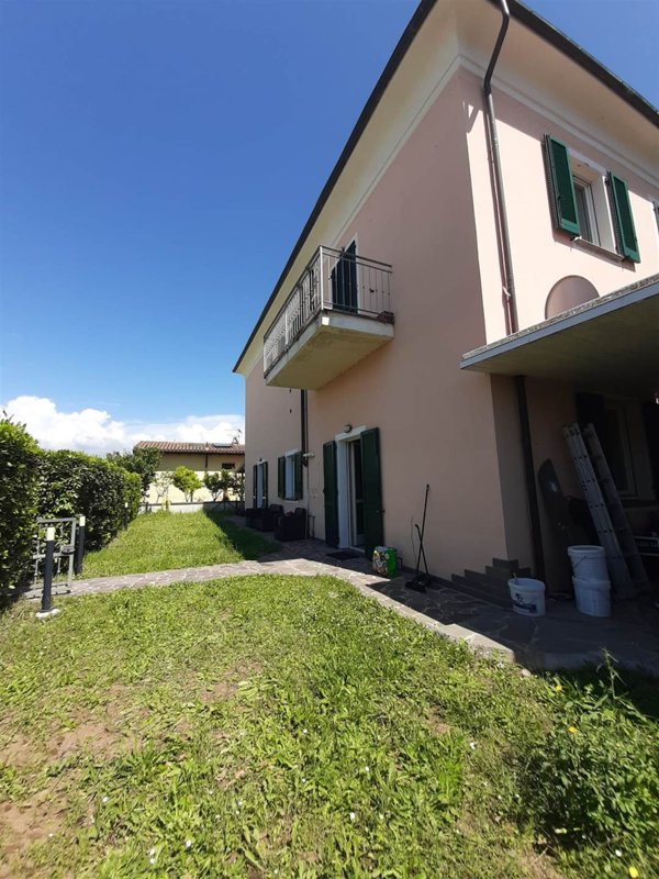 appartamento in vendita a Rosignano Marittimo in zona Vada