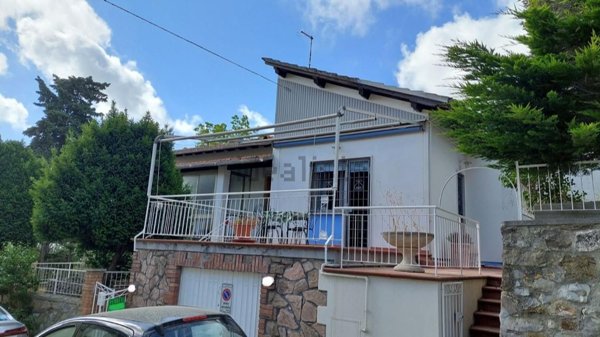 casa indipendente a Rosignano Marittimo in zona Castelnuovo della Misericordia