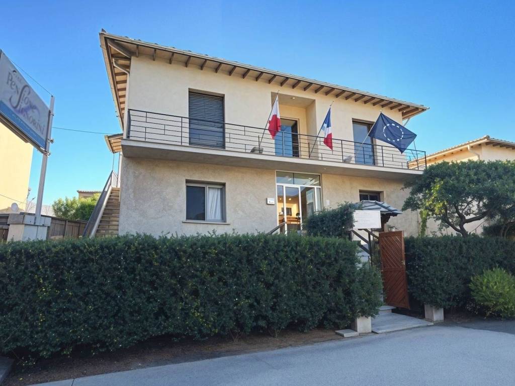 casa indipendente in vendita a Rosignano Marittimo in zona Castiglioncello