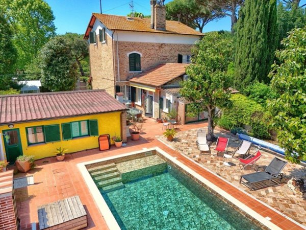 casa indipendente in vendita a Rosignano Marittimo in zona Rosignano Solvay