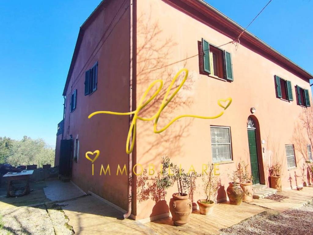 casa indipendente a Rosignano Marittimo in zona Castelnuovo della Misericordia