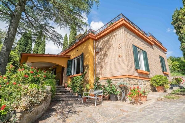 casa indipendente in vendita a Rosignano Marittimo in zona Castiglioncello
