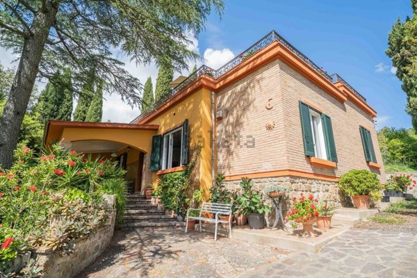 casa indipendente in vendita a Rosignano Marittimo in zona Castiglioncello