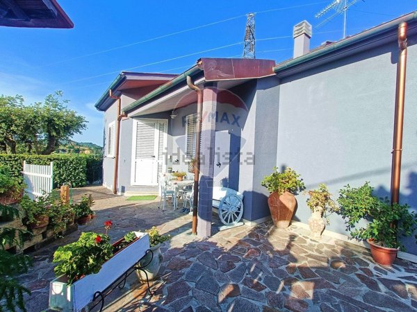 casa indipendente in vendita a Rosignano Marittimo