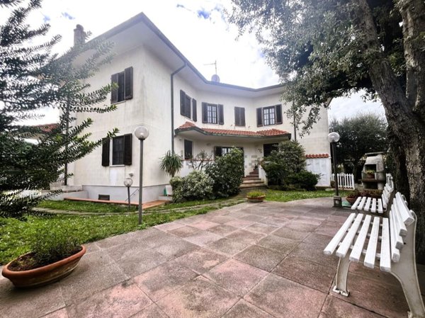 casa indipendente in vendita a Rosignano Marittimo