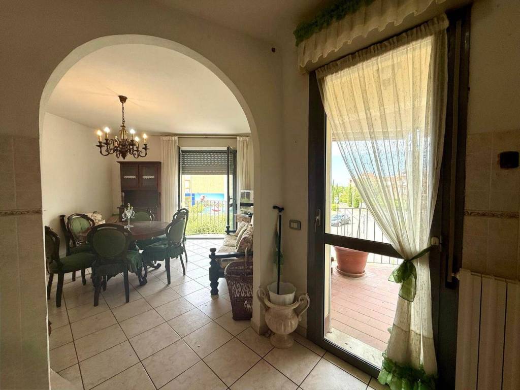 appartamento in vendita a Rosignano Marittimo in zona Vada
