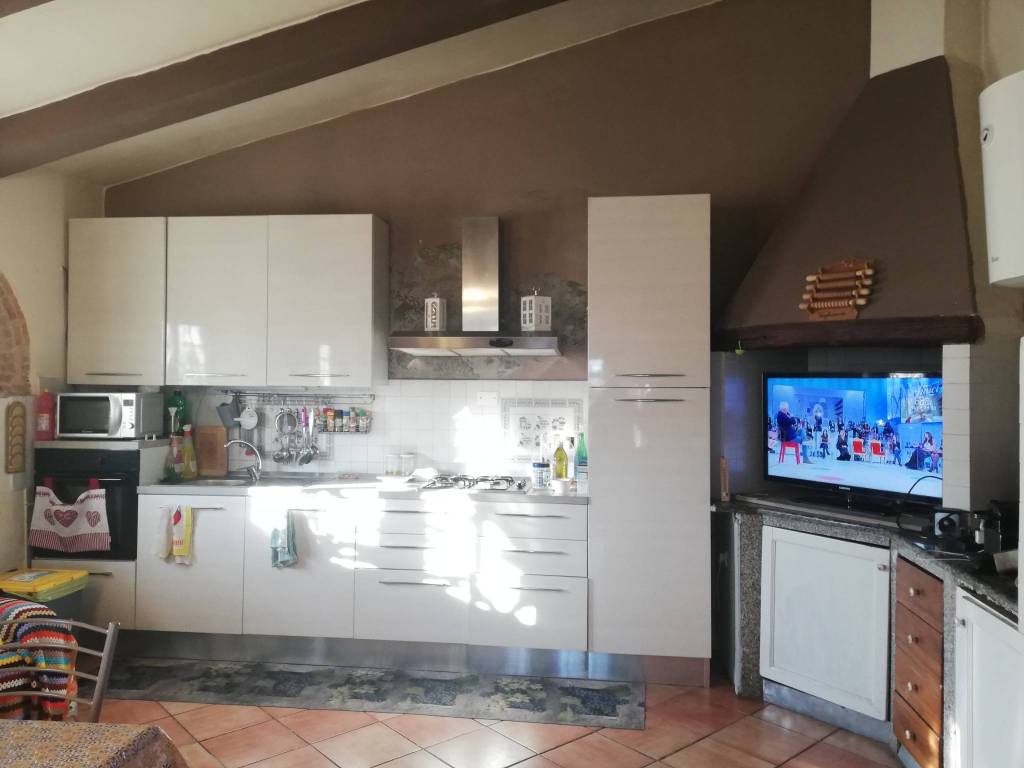 casa indipendente a Rosignano Marittimo in zona Castelnuovo della Misericordia