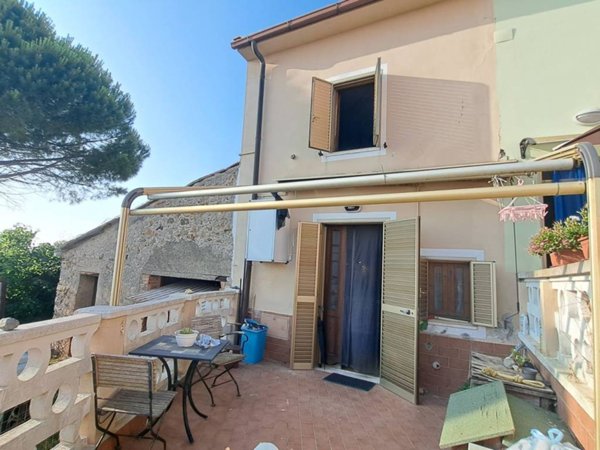 appartamento in vendita a Rosignano Marittimo in zona Nibbiaia